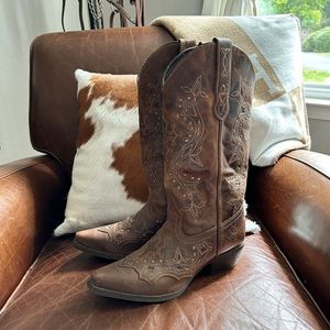 Laredo cowboy boots size 8